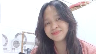 KendraValentino 30 female sexy cam model profile