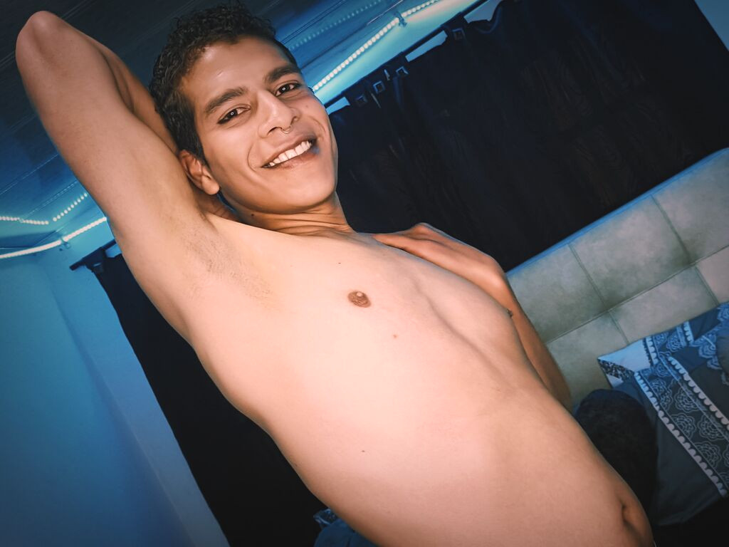 KennenHerrera Naked