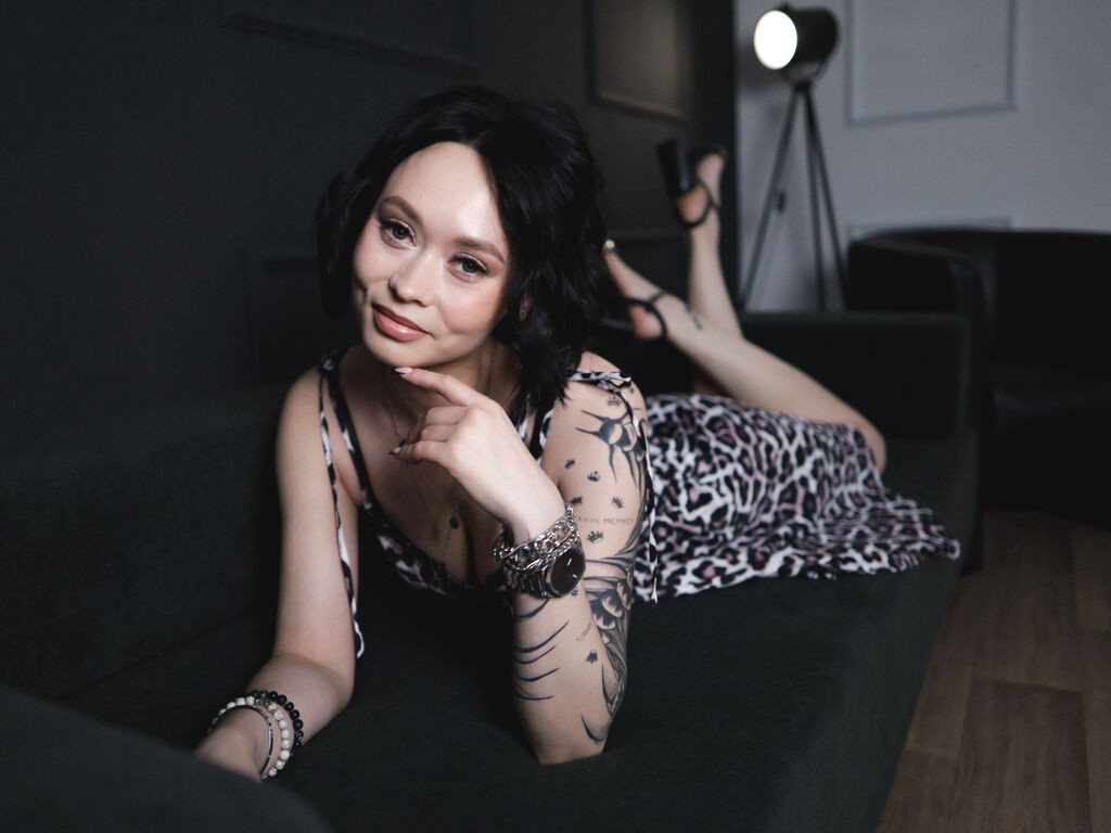 KetilLun naked cam model gallery photo