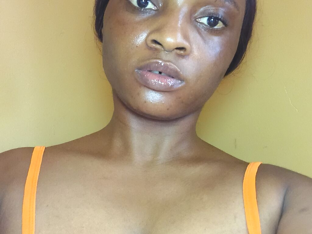 KiaBianca nude cam model profile photo