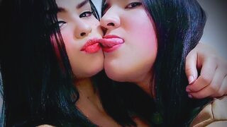 KiaraAndPollyy 24 female lesbian live related cam model profile