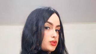 KiaraTwson 33 transgender sexy cam model profile