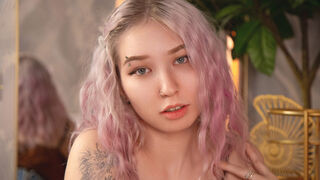 KiraTisdale 21 female hot cam model profile