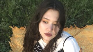 KristieCrystal 20 female erotic cam model profile