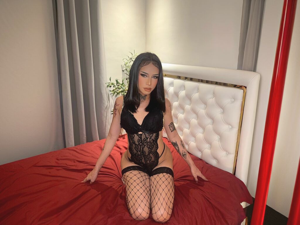 KriziaKinley nude cam model profile photo