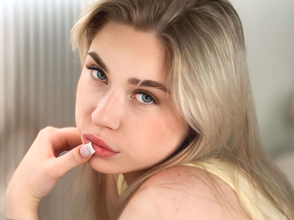 KylieBlues naked cam model gallery photo