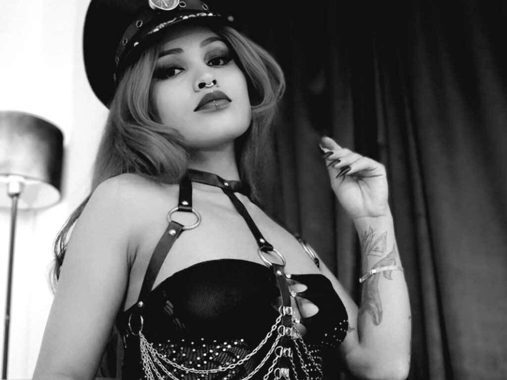 LanaDoux Naked