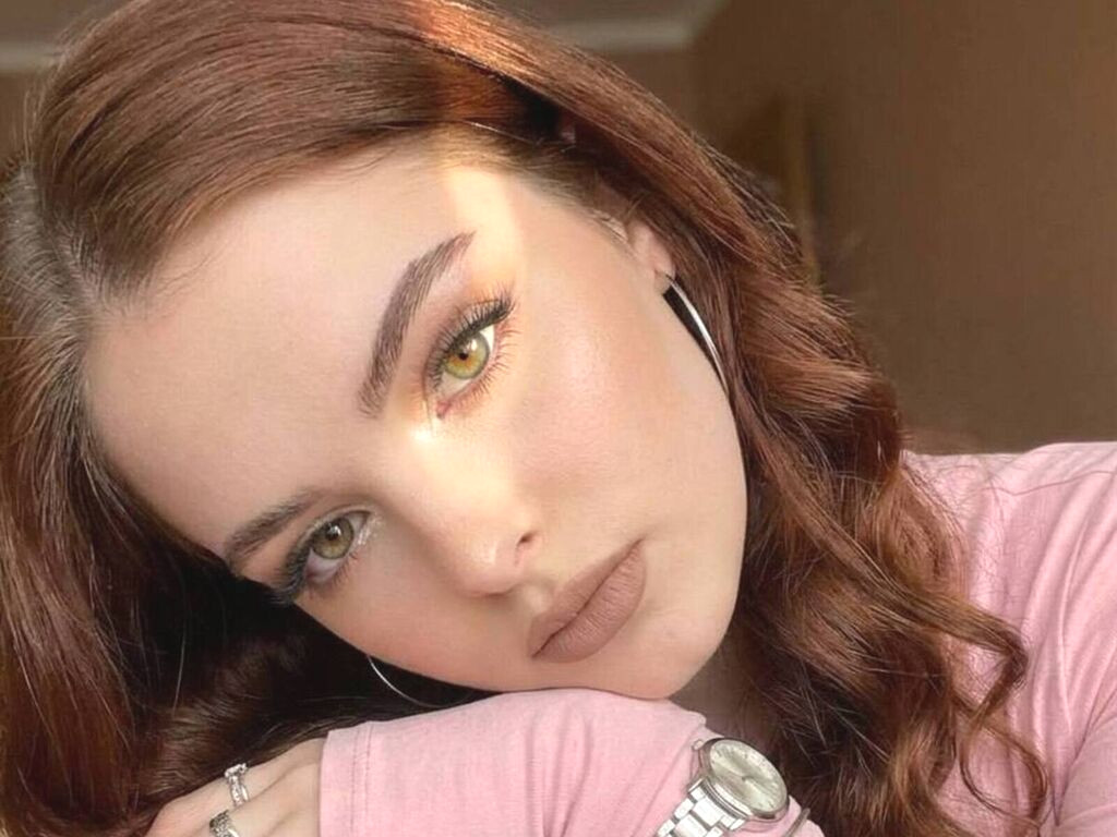 LeoKluge nude cam model profile photo