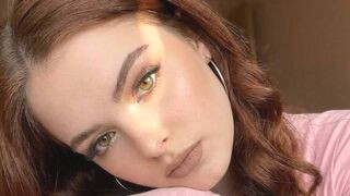 LeoKluge 19 female sexy cam model profile