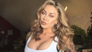 LexiBoo 34 female erotic cam model profile
