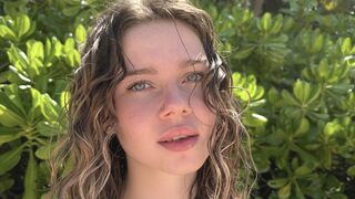 LiaMotzer 18 female live cam model profile