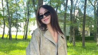 LikaDelic 18 female strip cam model profile