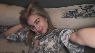 LikaKai 19 female hot cam model profile