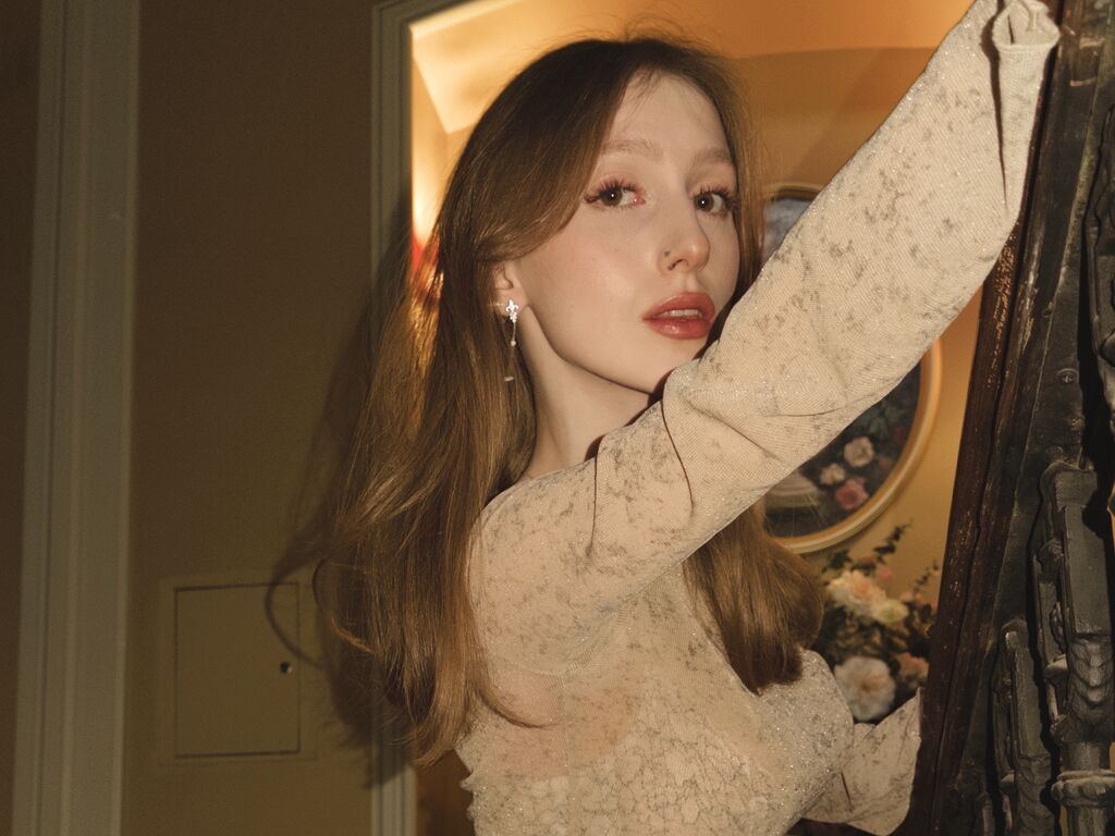 LiliyaTaft naked cam model gallery photo