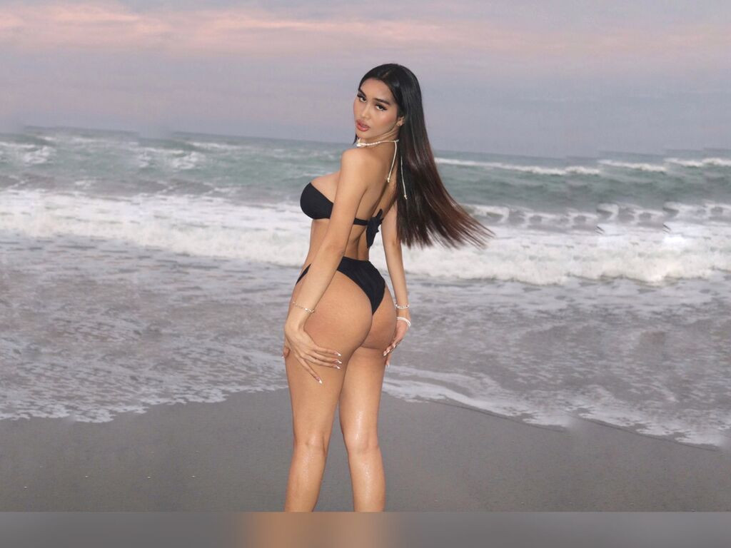 LilyGrande Naked