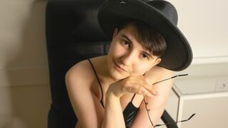 LilyMarlin Nude