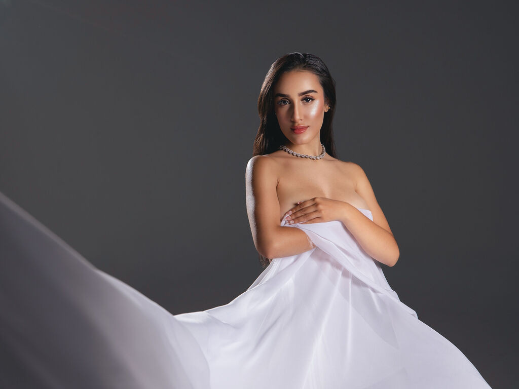LilyMikelson naked cam model gallery photo