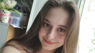 LinnetKim 19 female erotic cam model profile