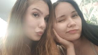 LisaAndSofa 18 female lesbian naked cam model profile