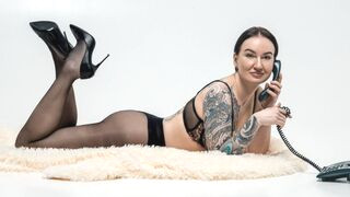 LissaSinn 35 female live cam model profile