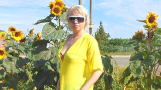 LizaBrazer 49 female mature sexy cam model profile