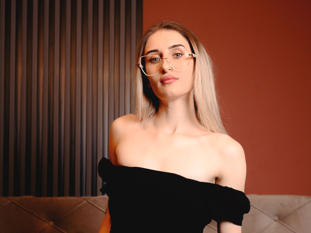 LizzaBelle Nude