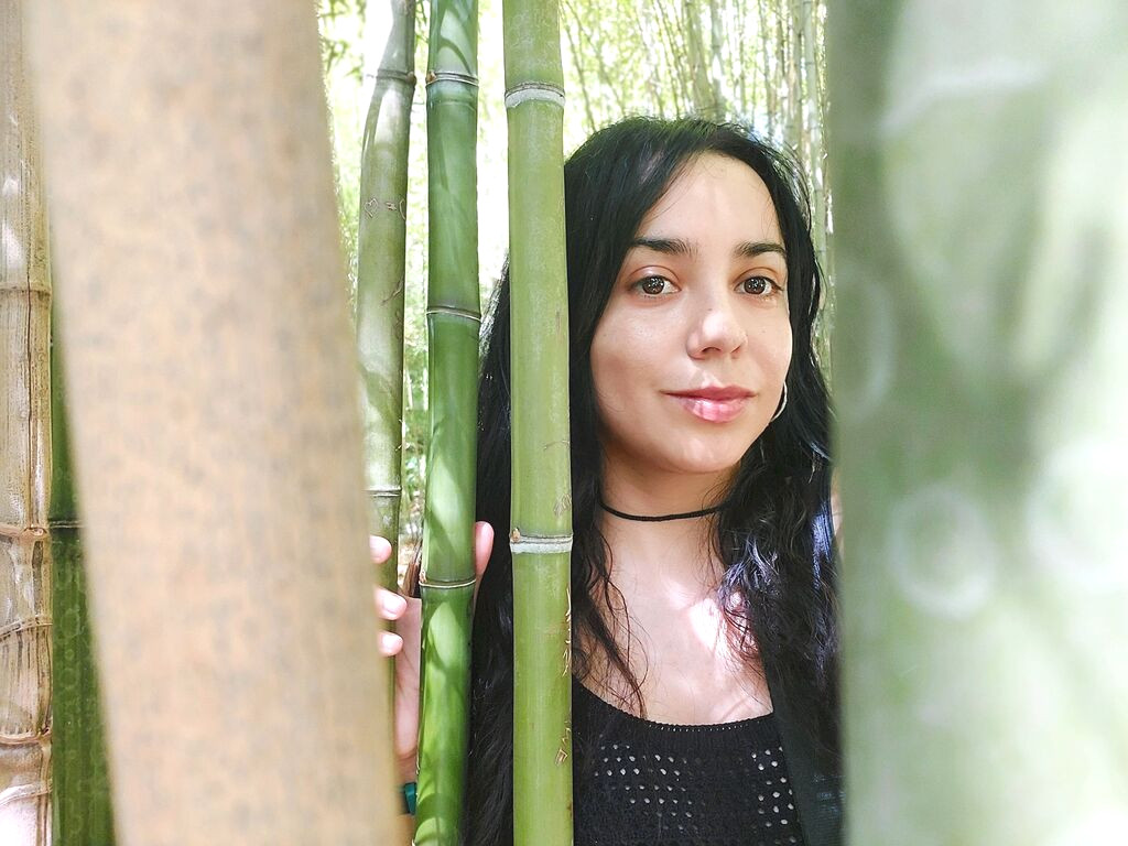 LolaMenti nude cam model profile photo