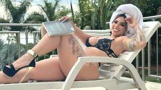 LonisMillers 30 female erotic cam model profile