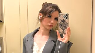 LoreleiMihm 18 female hot cam model profile