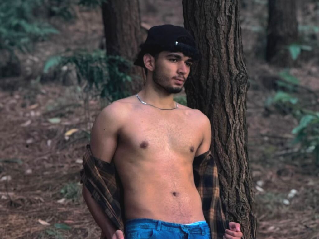 LucasTompson naked cam model gallery photo