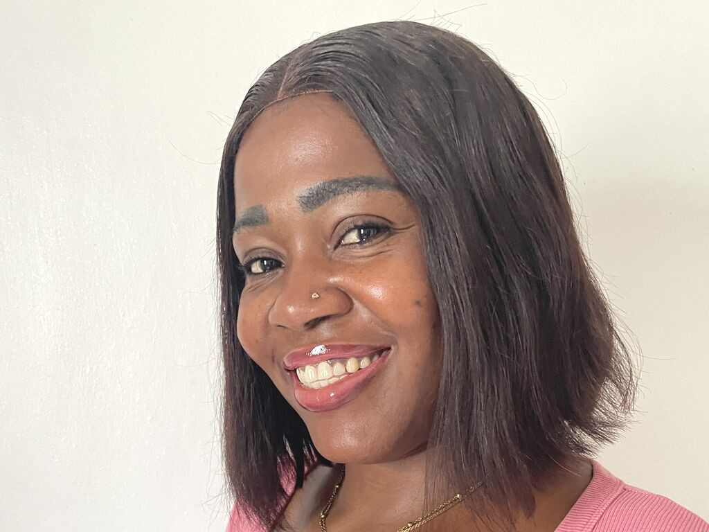 LucyBeneard naked cam model gallery photo