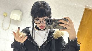 LunaCarrington 18 female hot cam model profile