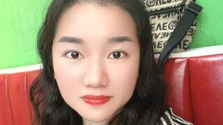 LunaYua 31 female sexy cam model profile