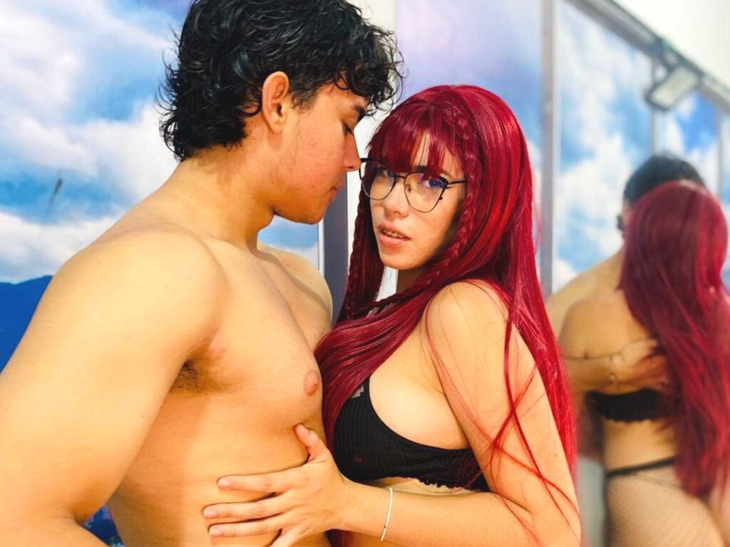 LunnaAndLiamn nude cam model profile photo