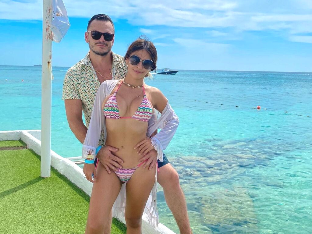 LyndaandAnthony nude cam model profile photo