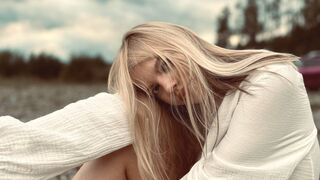 MariaTownsen 18 female naked cam model profile