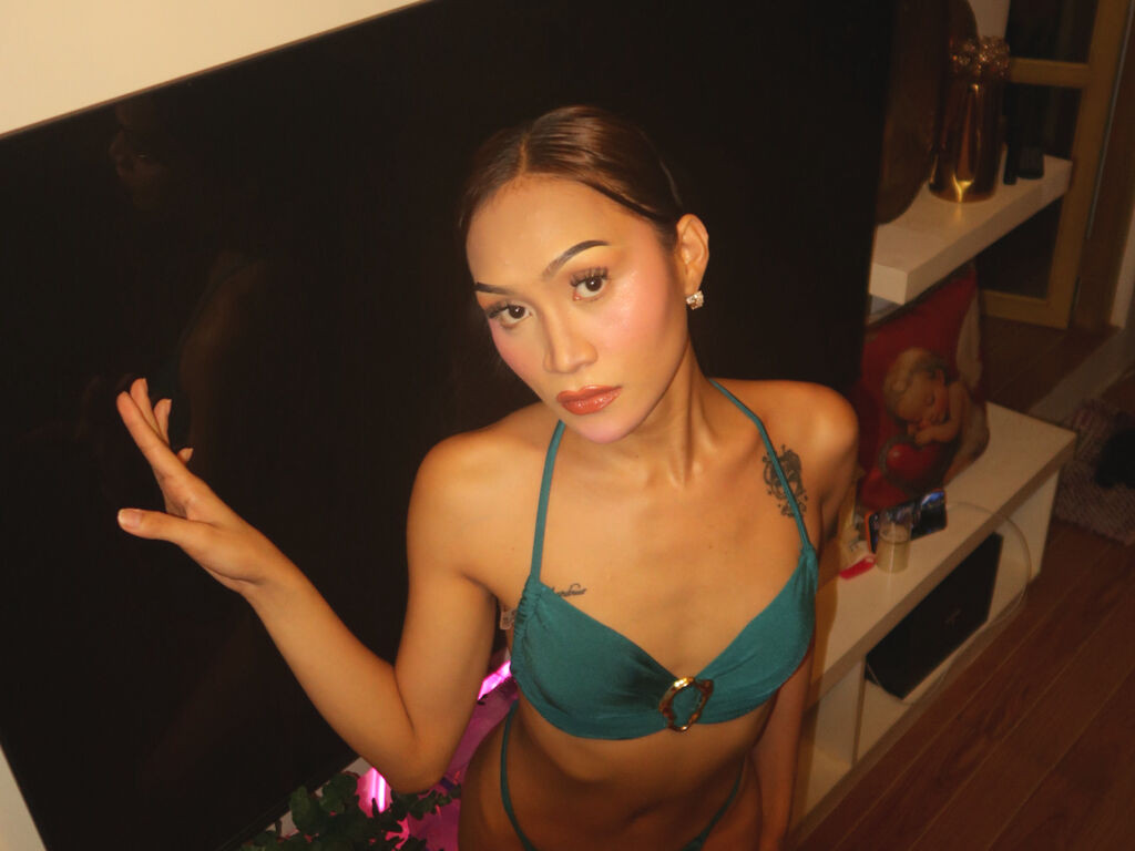MarigonaCarolina nude cam model profile photo