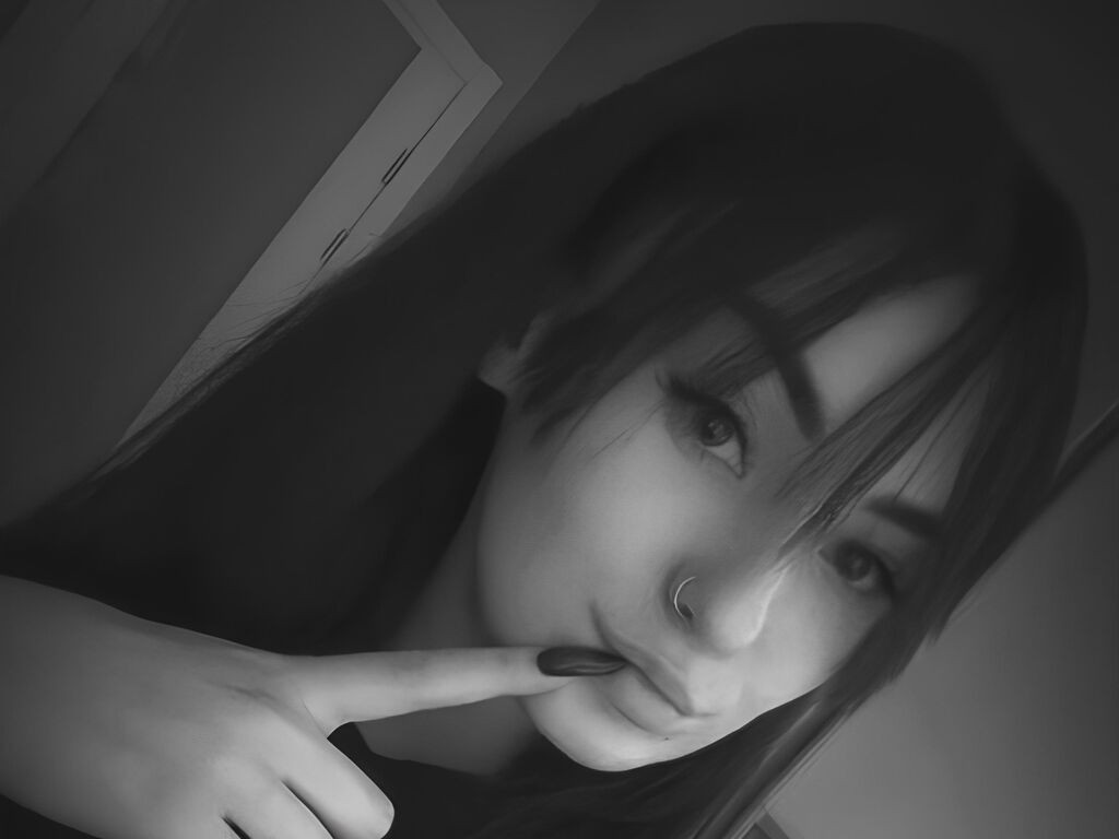 MarinKaib nude cam model profile photo