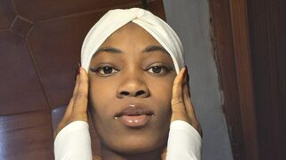 MartinZaza 25 female sexy cam model profile