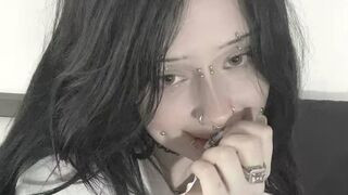 MaryJover 18 female sexy cam model profile