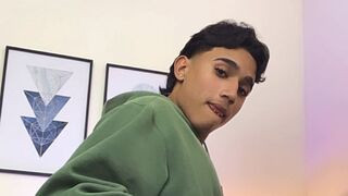 MathieuGimenex 19 male nude related cam model profile