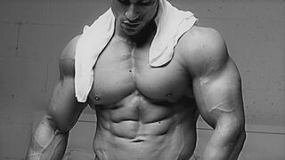 MaxThunder 37 male hot related cam model profile