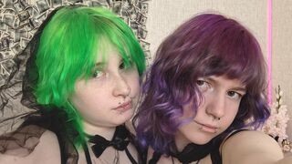MayEllie 18 female lesbian hot cam model profile