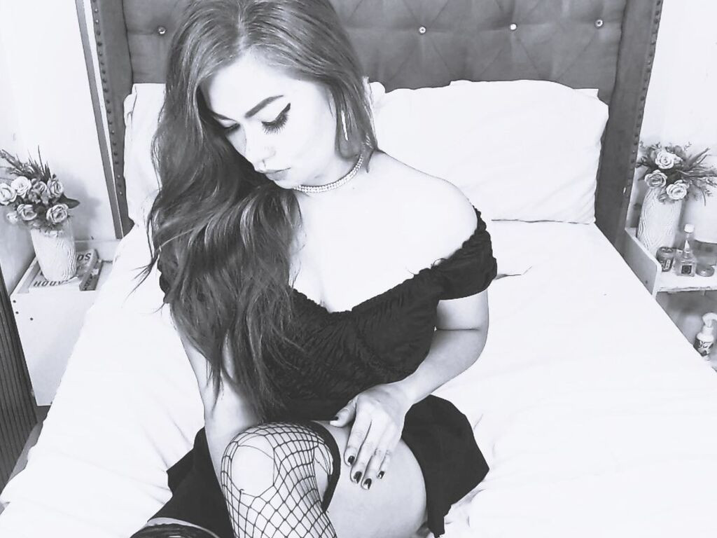 MckenzieLeei nude cam model profile photo