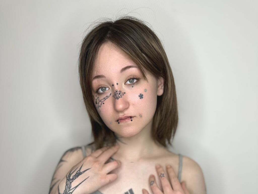 MedaOrgan nude cam model profile photo