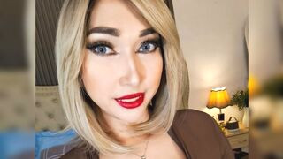Meganwils 30 transgender nude cam model profile