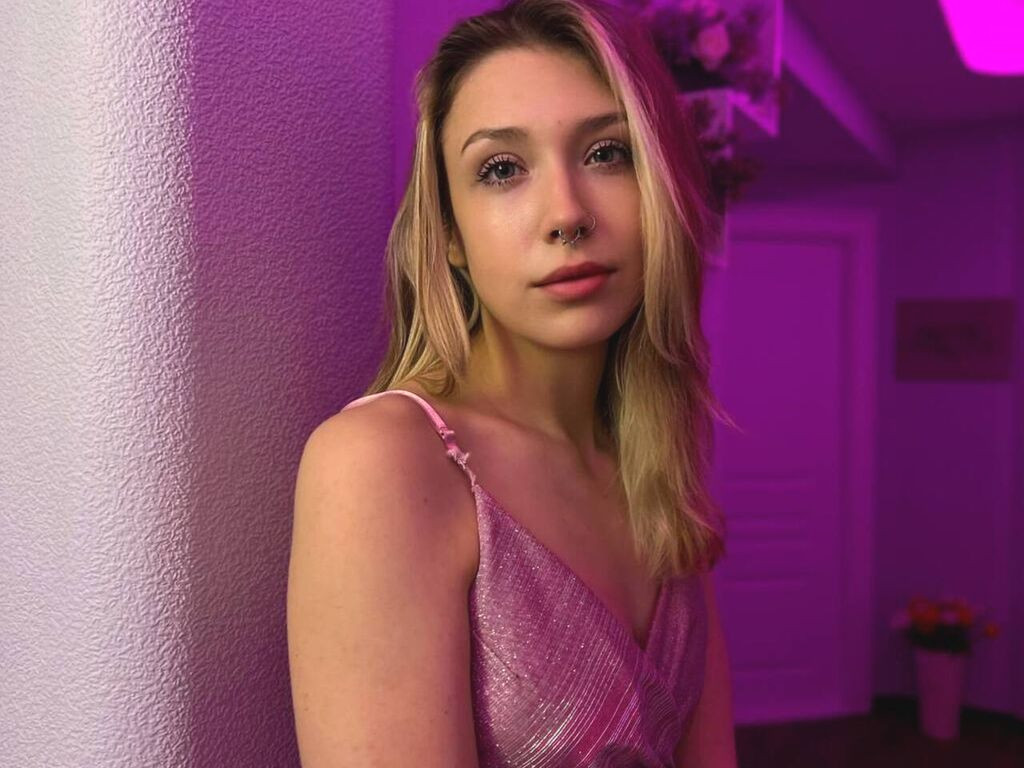 MiaMoorman Nude