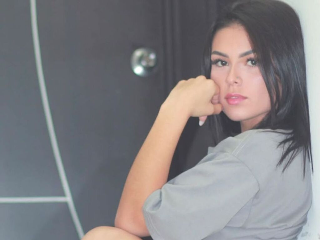 MiilaClark nude cam model profile photo
