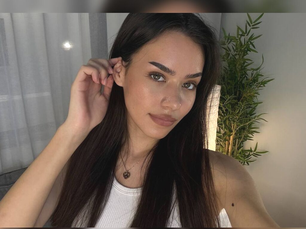 MikaelaRotz naked cam model gallery photo