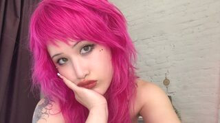 MikuLangly 18 female live cam model profile